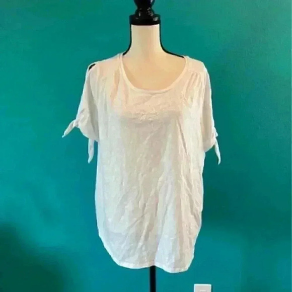 ⭐️ St. John bay white shirt with tie shoulder details - Picture 1 of 5